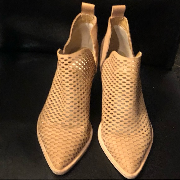 Dolce Vita Tauris Tan Leather Perforated Boots Size 7.5 - Picture 2 of 12